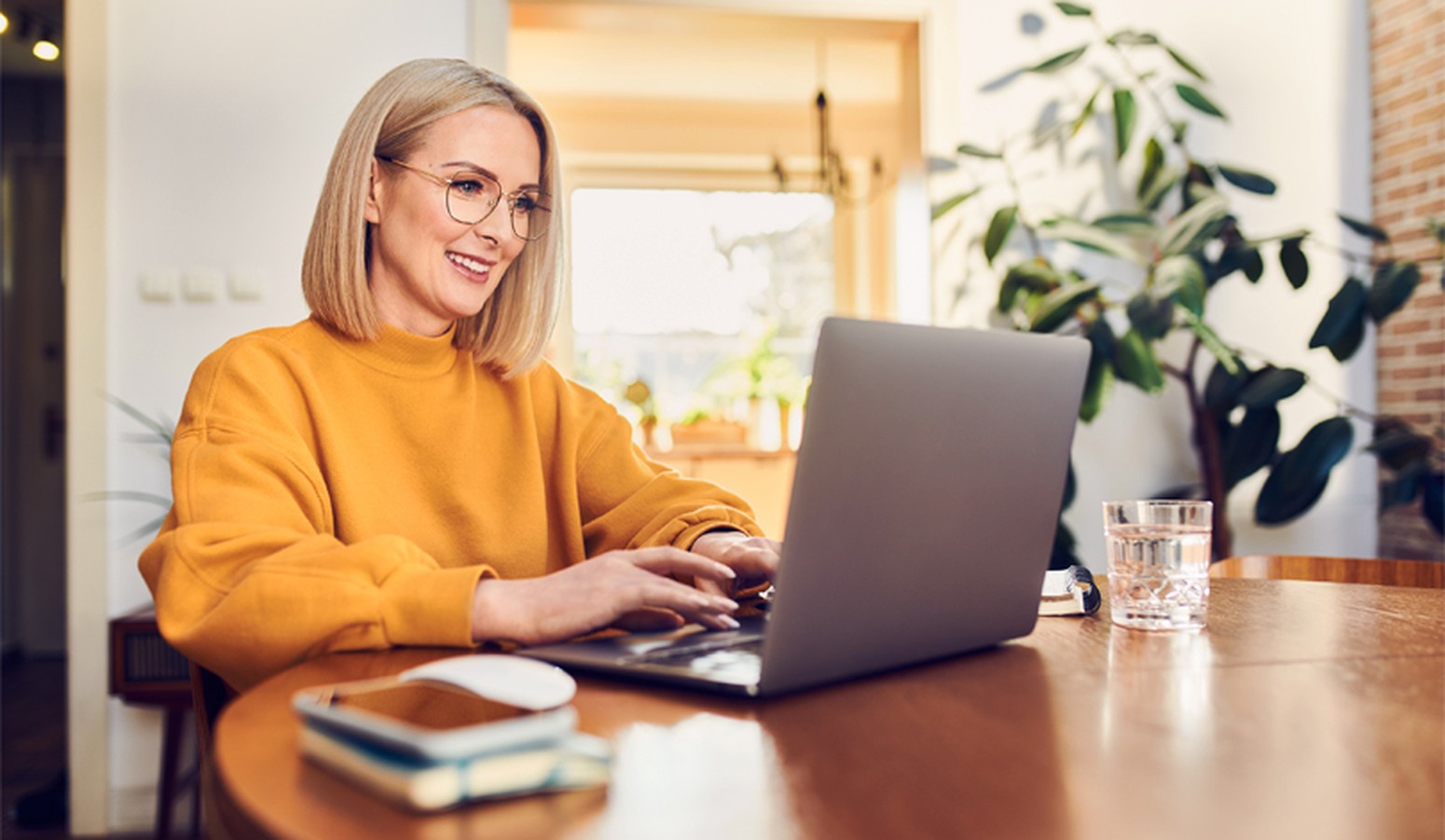 Does home insurance cover solar panels?